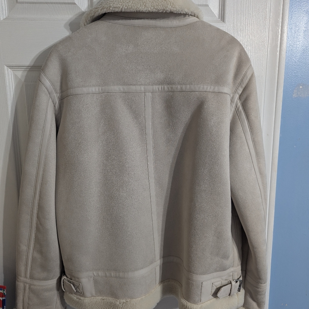 Faux shearling jacket - Picture 2 of 3